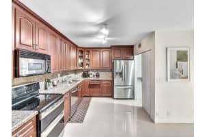 20441 NE 30th Ave Apt 122-9, Aventura, FL 33180, Sold 07/29/22
