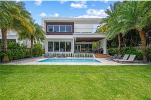 867 NE 76th St, Miami, FL 33138, Sold 10/25/22