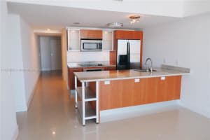 185 SW 7th St APT 3703, Miami, FL 33130, Sold 07/08/22