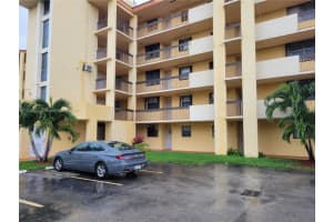 8881 Fontainebleau Blvd 406 b, Miami, FL 33172, Sold 07/27/22