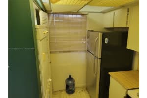 8881 Fontainebleau Blvd 406 b, Miami, FL 33172, Sold 07/27/22