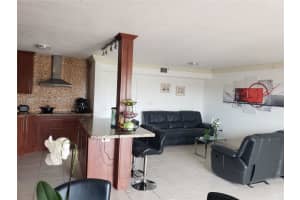 5825 W 25th Ct APT 401, Hialeah, FL 33016, Sold 08/10/22