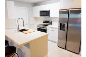 460 W Park Dr Apt 105-7, Miami, FL 33172, Sold 07/14/22