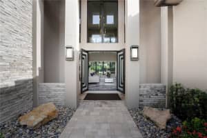 12562 Grand Oaks Dr, Davie, FL 33330, Sold 08/03/22