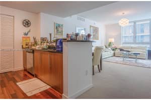 300 S Biscayne Blvd #3204, Miami, FL 33131, Sold 09/01/22