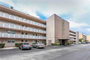 206 SE 10th St APT 301, Dania Beach, FL 33004, Sold 08/08/22