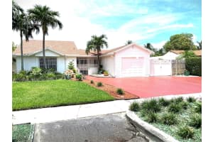 19642 NW 59th Pl, Hialeah, FL 33015, Sold 10/28/22