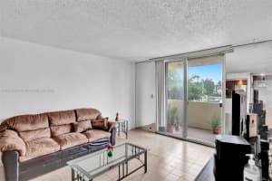 1750 W 46th St APT 232, Hialeah, FL 33012, Sold 07/11/22