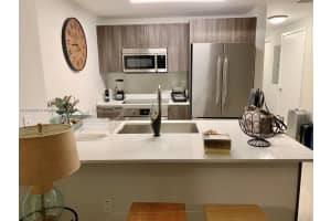 488 NE 18th St, Miami, FL 33132, Sold 09/22/22