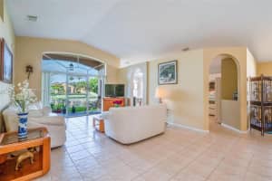 19244 SW 4th St, Pembroke Pines, FL 33029, Sold 08/15/22