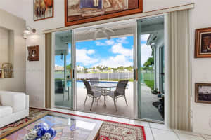 1140 Glenwood Ct, Weston, FL 33326, Sold 09/23/22