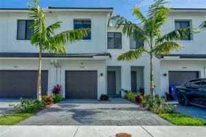 10947 SW 233rd St, Princeton, FL 33032, Sold 08/08/22