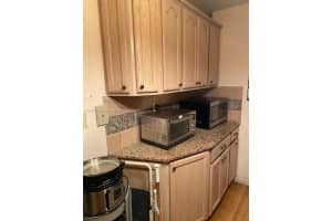 13707 Kendale Lakes Cir #207, Miami, FL 33183, Sold 08/22/22