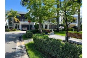 9815 NW 75th Terrace, Doral, FL 33178, Sold 04/27/23