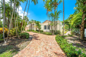 2523 Regatta Ave, Miami Beach, FL 33140, Sold 12/07/22