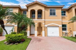 737 NW 135th Ave, Pembroke Pines, FL 33028, Sold 07/12/22
