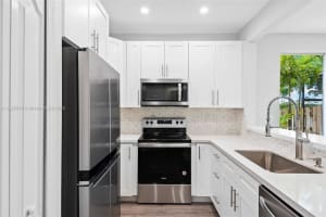 737 NW 135th Ave, Pembroke Pines, FL 33028, Sold 07/12/22