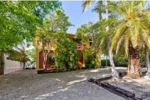 25 N Blackwater Ln, Key Largo, FL 33037, Sold 08/04/22