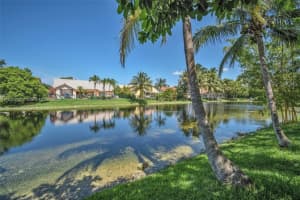 295 NW 165th Ave, Pembroke Pines, FL 33028, Sold 09/15/22