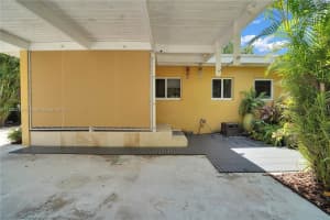 1810 Alamanda Dr, North Miami, FL 33181, Sold 10/07/22