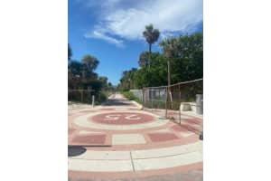 2555 Collins Ave, Miami Beach, FL 33140, Sold 11/26/22