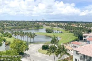 1000 Parkview Dr APT 909, Hallandale Beach, FL 33009, Sold 09/12/22