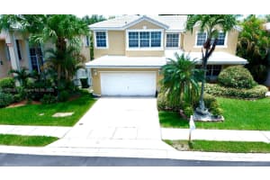 10311 SW 9th Ln, Pembroke Pines, FL 33025, Sold 04/28/23