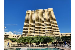 2555 Collins Ave, Miami Beach, FL 33140, Sold 11/15/22