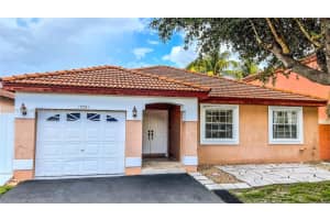 19581 NW 83rd Ave, Hialeah, FL 33015, Sold 08/15/22