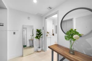 488 NE 18th St, Miami, FL 33132, Sold 09/22/22