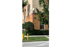 10012 NW 7th St UNIT 202, Miami, FL 33172, Sold 07/29/22