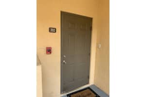 10012 NW 7th St UNIT 202, Miami, FL 33172, Sold 07/29/22