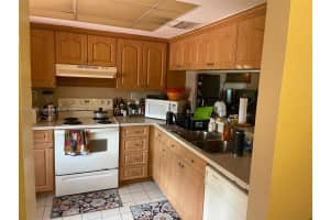 9905 NW 9th St Cir #1021, Miami, FL 33172, Sold 08/18/22