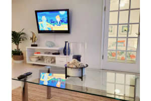 5225 Collins Ave APT 1408, Miami Beach, FL 33140, Sold 09/08/22