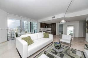 68 SE 6th St Apt 2412, Miami, FL 33131, Sold 08/18/22