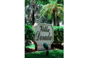 20350 W Country Club Dr 10 4, Aventura, FL 33180, Sold 08/15/22
