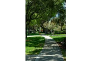 20350 W Country Club Dr 10 4, Aventura, FL 33180, Sold 08/15/22
