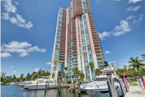 3370 Hidden Bay Dr, Aventura, FL 33180, Sold 10/27/22