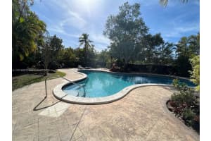 6902 N Kendall Dr APT E303, Pinecrest, FL 33156, Sold 08/05/22