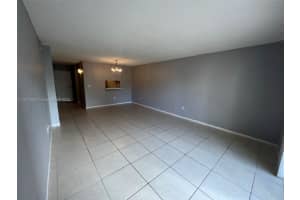 6902 N Kendall Dr APT E303, Pinecrest, FL 33156, Sold 08/05/22