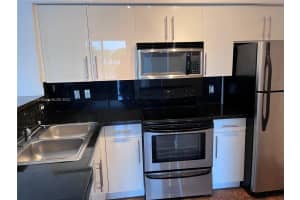 4400 NW 107th Ave APT 204, Doral, FL 33178, Sold 08/29/22