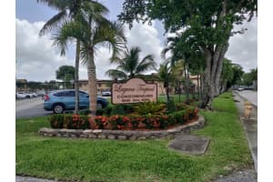 6882 NW 173rd Dr, Hialeah, FL 33015, Sold 12/13/22