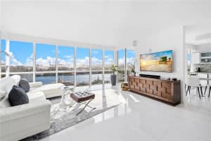 400 Alton Rd, Miami Beach, FL 33139, Sold 05/03/23