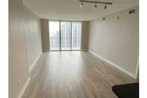 325 S Biscayne Blvd #3415, Miami, FL 33131, Sold 09/23/22