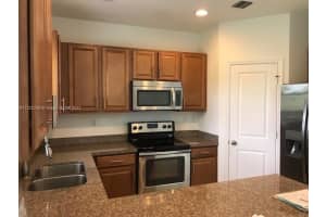 317 Ne 194th Ln 317 Miami, FL 33179 - MLS#A11222209