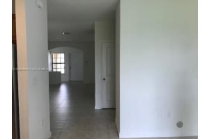 317 Ne 194th Ln 317 Miami, FL 33179 - MLS#A11222209