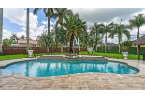 8550 NW 179th St, Hialeah, FL 33015, Sold 08/08/22