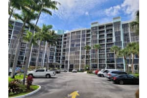 200 Leslie Dr, Hallandale Beach, FL 33009, Sold 10/25/22