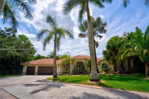 3553 Crystal Ln, Davie, FL 33330, Sold 08/31/22