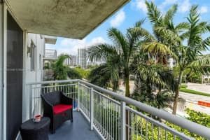 1688 West Ave APT 303, Miami Beach, FL 33139, Sold 09/02/22